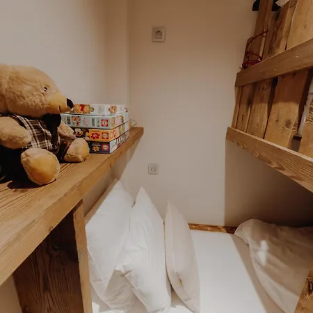 Bed & Breakfast Nest 3*
