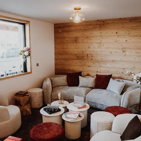 Nest Bed & Breakfast