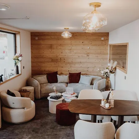 Nest Bed & Breakfast 3*