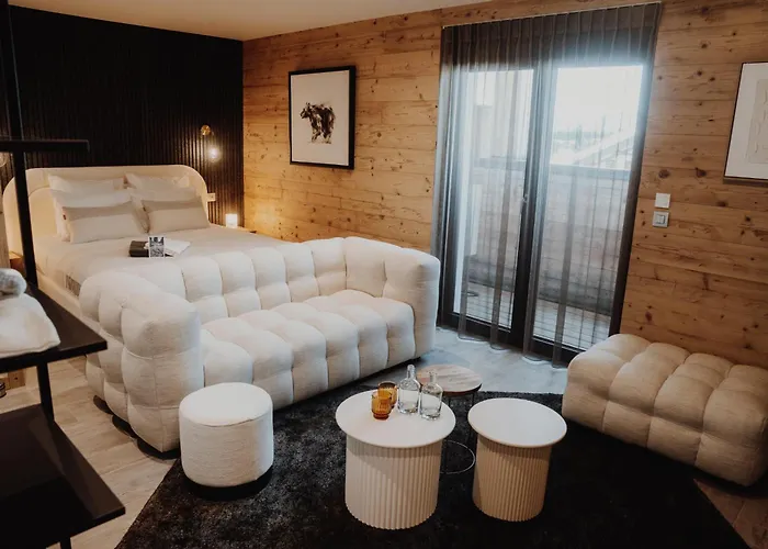 Nest Bed & Breakfast 3*